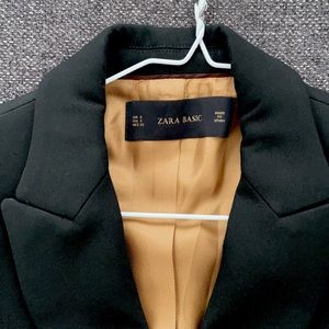 Black Zara blazer